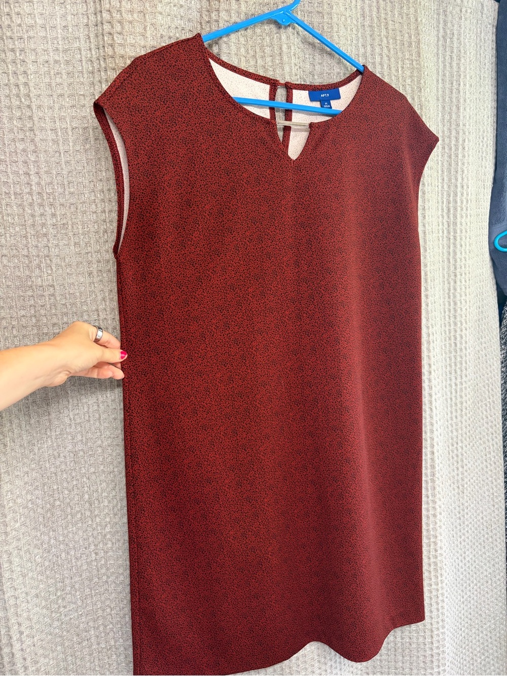 Apt. 9 Sleeveless Shift Dress in Deep Burgundy